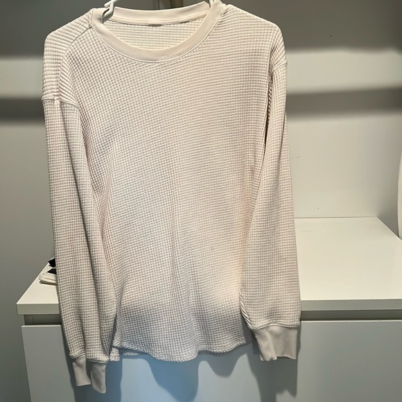 Uniqlo Tops - Beige long sleeve waffle shirt